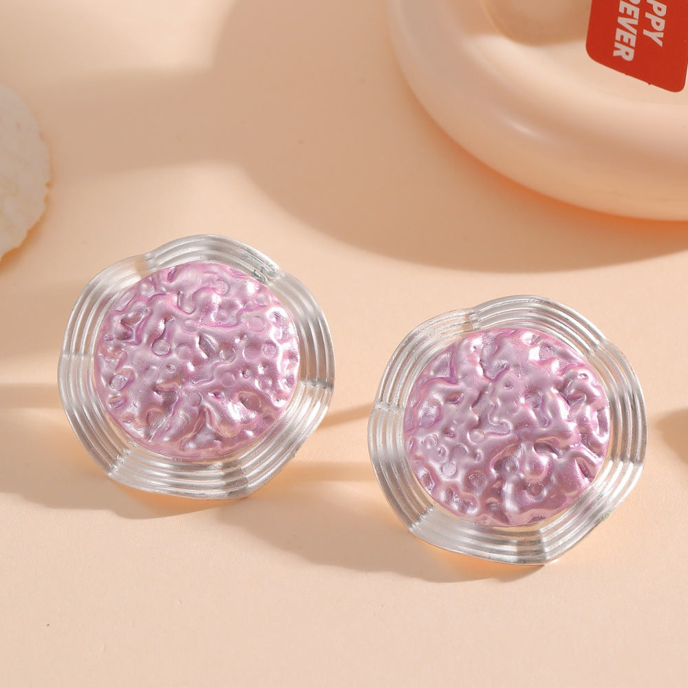 Women’s earrings in a modern, wave-shaped design Nin Boutique