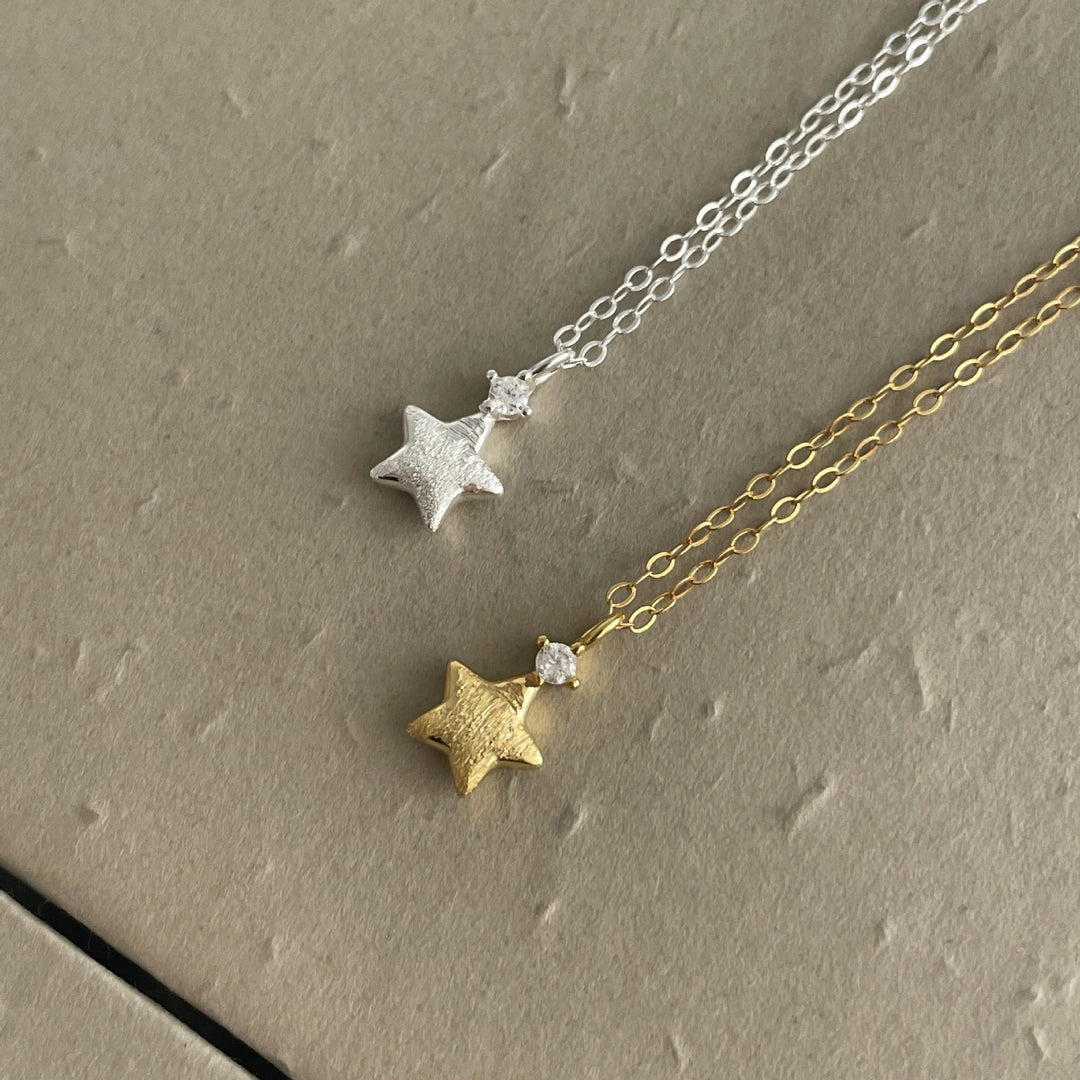 Women's necklace with sparkling star pendant made of high-quality stainless steel Nin Boutique