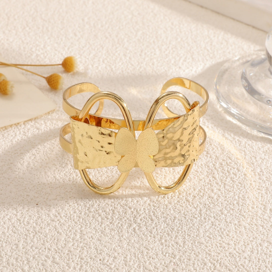 Ladies' bracelet with elaborate butterfly design Nin Boutique