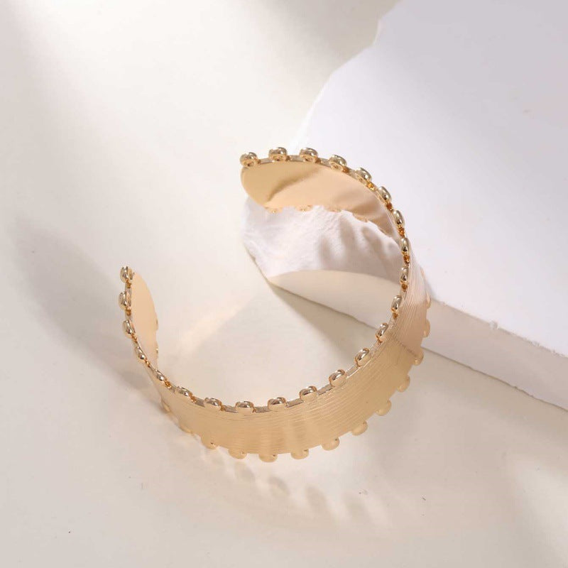 Women's Open Bangle with Elegant Wave Design Nin Boutique