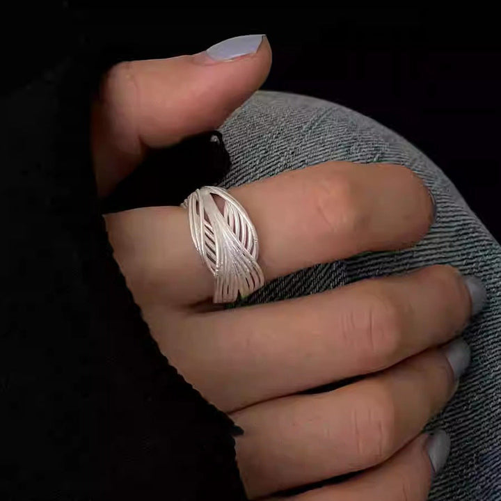 Women’s ring with innovative wave pattern and high-quality texture Nin Boutique