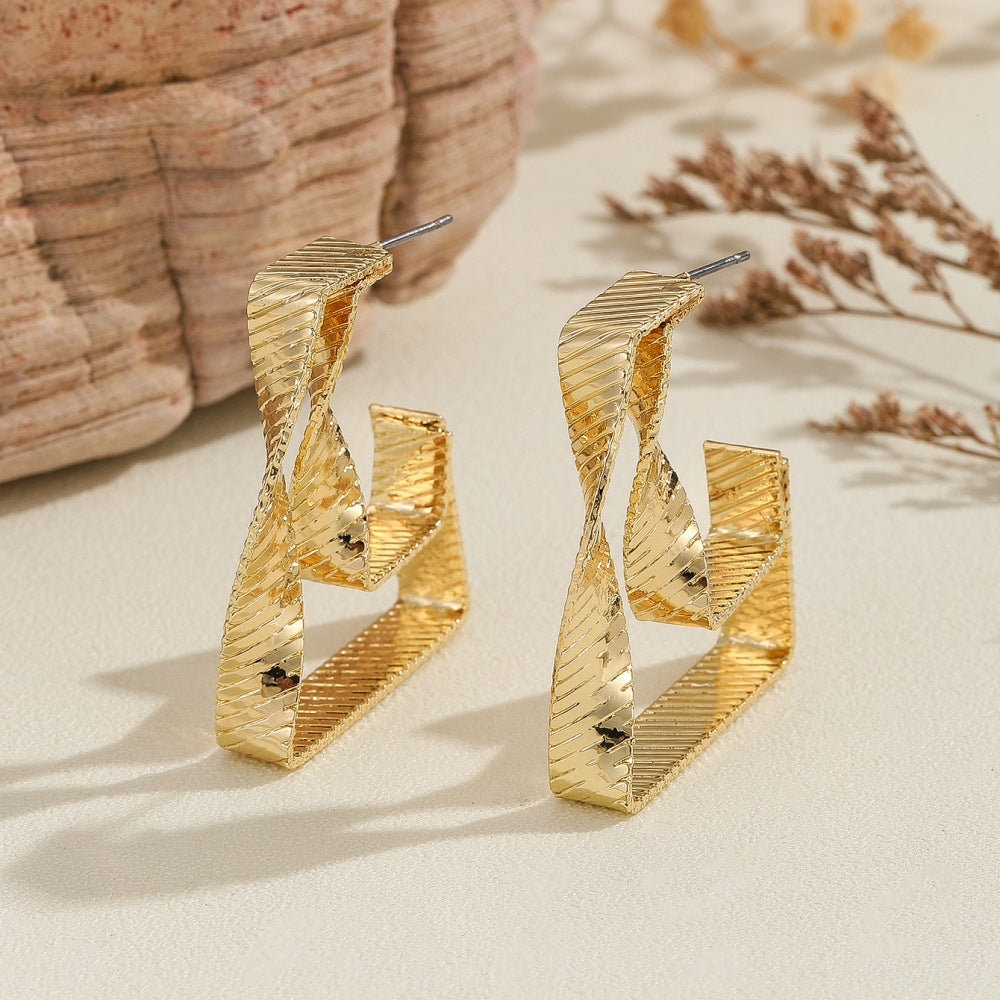 Women's earrings with innovative wave pattern Nin Boutique