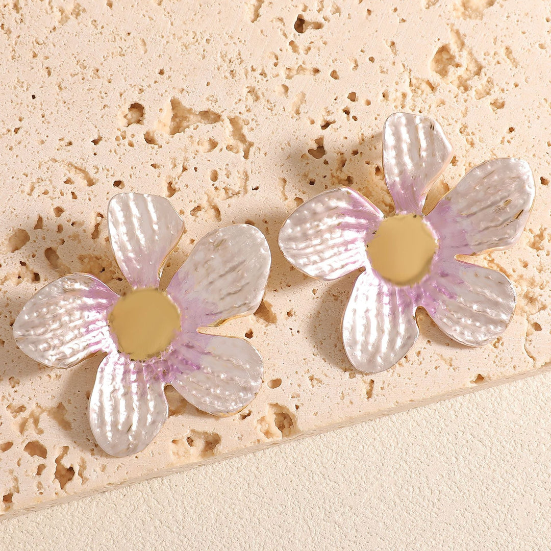 Ladies earrings in artistic flower design Nin Boutique