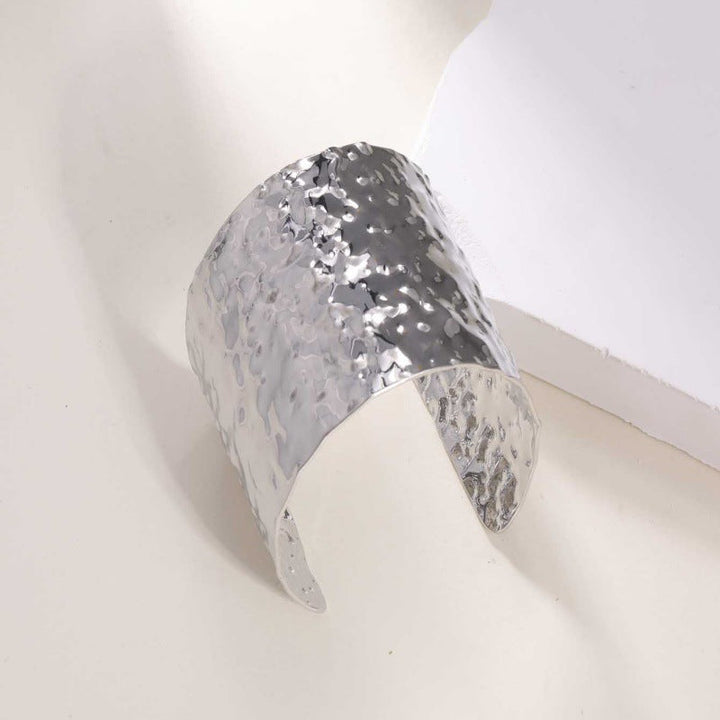 Women's Open Bangle with Elegant Wave Design Nin Boutique