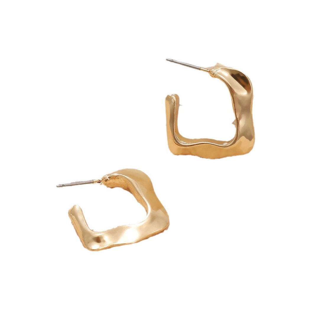 Women's earrings with modern wave design Nin Boutique