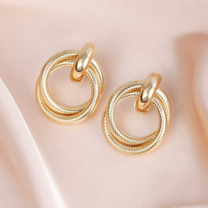 Women's earrings with artistic knot design Nin Boutique