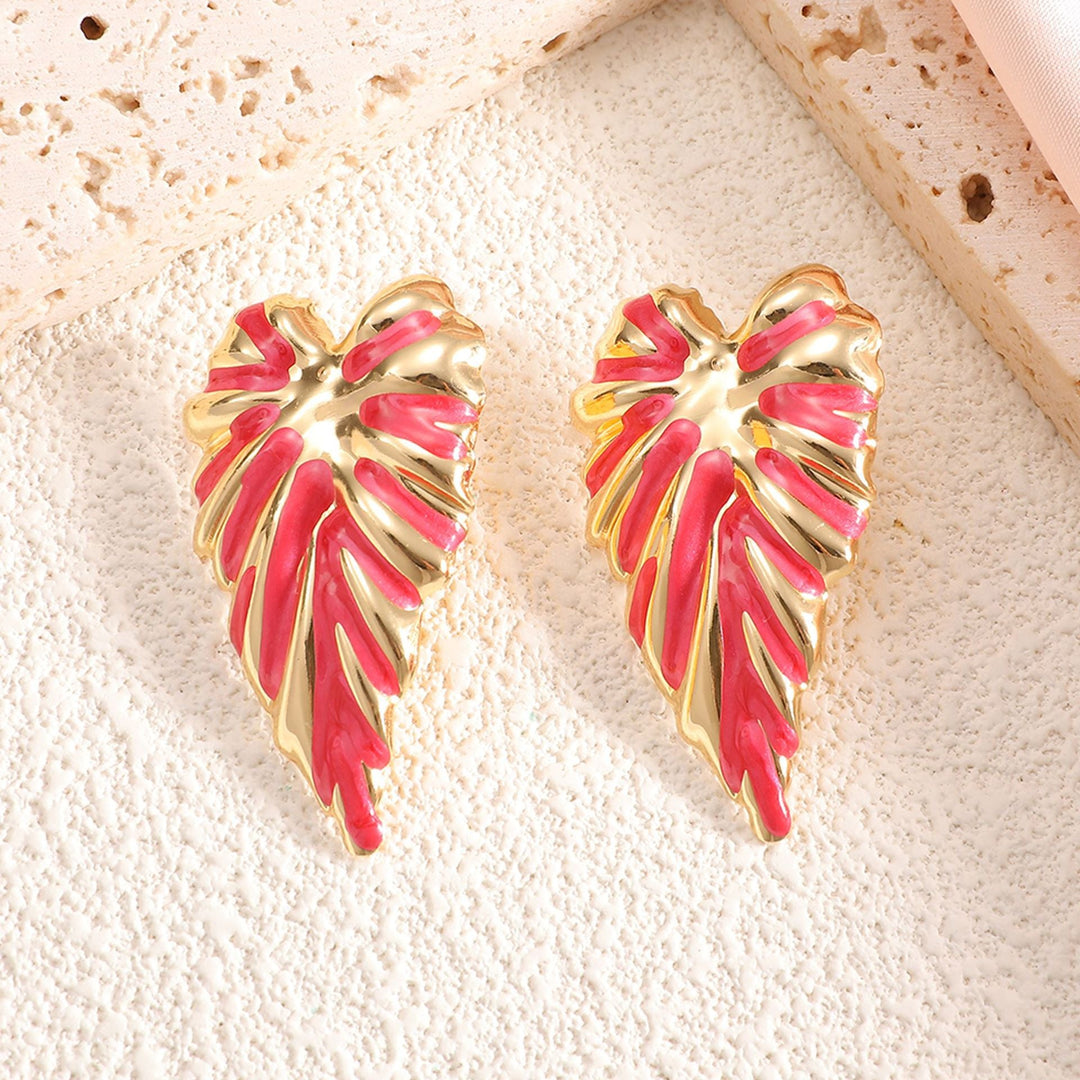 Women's earrings in modern leaf design Nin Boutique