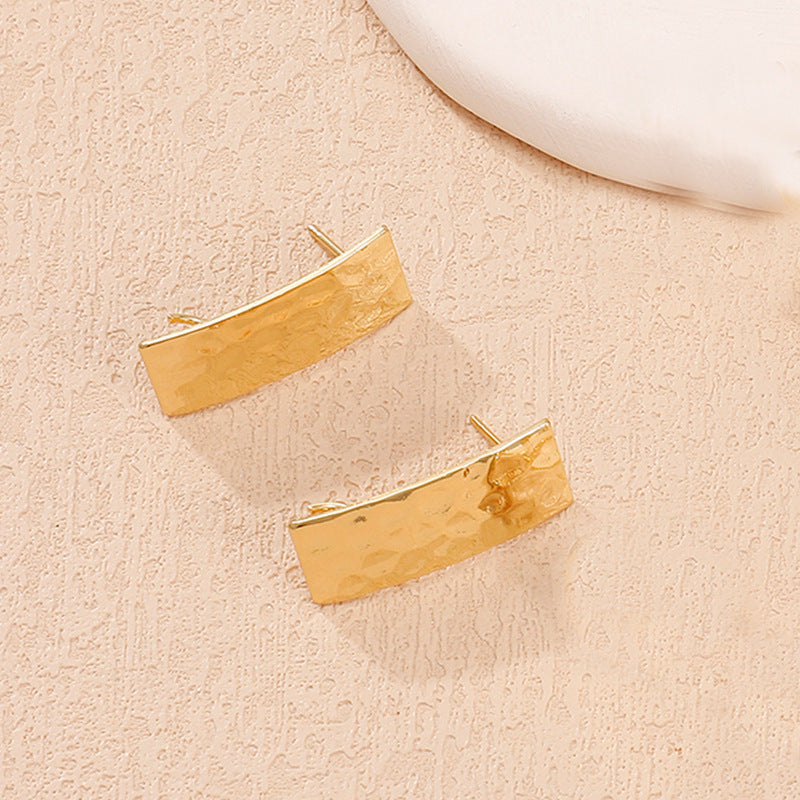 Women's earrings with modern, geometric triangle design Nin Boutique