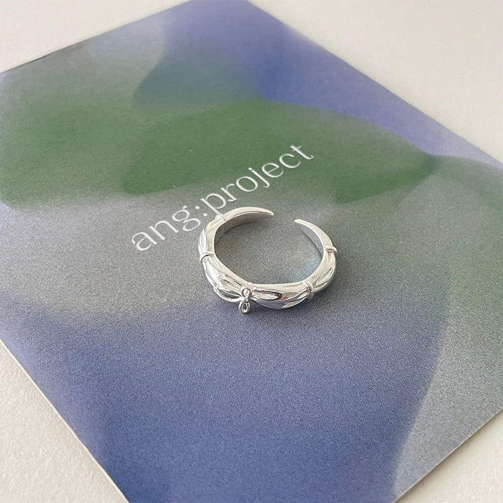 Women's Open Ring with Delicate Leaf Pattern Nin Boutique