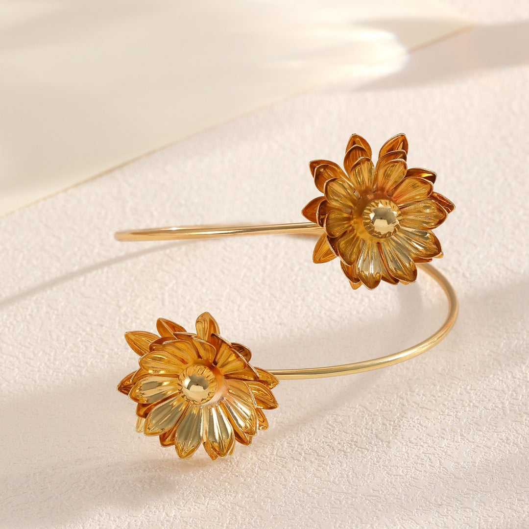 Women's bracelet with floral 3D design Nin Boutique