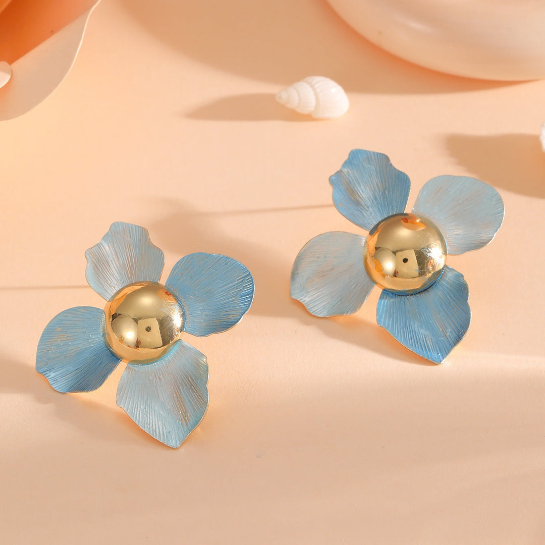 Women's earrings with artistic floral design Nin Boutique