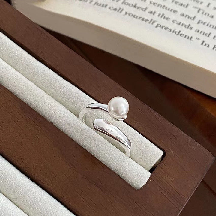 Ladies elegant open ring with delicate pearl Nin Boutique