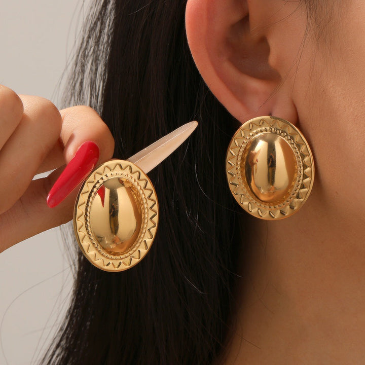 Women earrings in elegant shell shape Nin Boutique