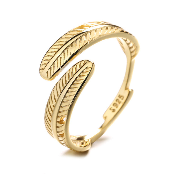 Women's ring with delicate leaf design Nin Boutique
