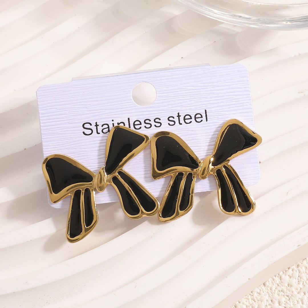 Ladies earrings in elegant cloverleaf design Nin Boutique