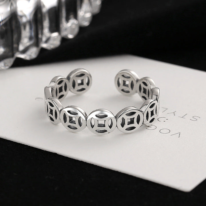 Women's Ring with modern, sculptural design Nin Boutique