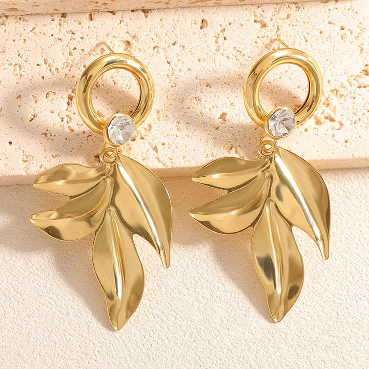 Women's earrings with artistic leaf design Nin Boutique