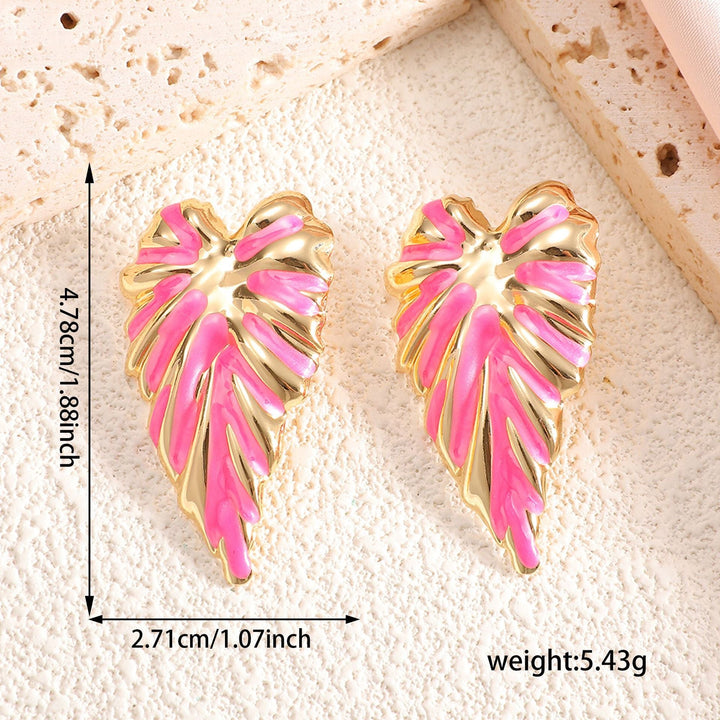 Women's earrings in modern leaf design Nin Boutique