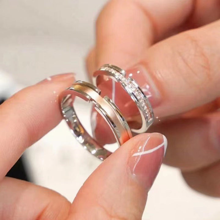 Women's ring with modern, structured design Nin Boutique