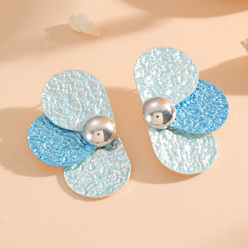 Women's earrings with artistic flower design Nin Boutique