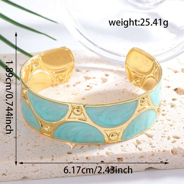 Ladies' bracelet with intricate design Nin Boutique