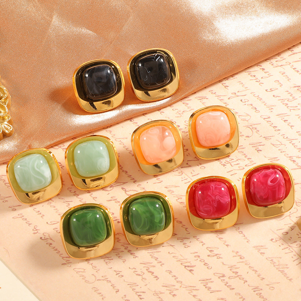 Women’s earrings with elegant green semi-precious stone and golden frame Nin Boutique