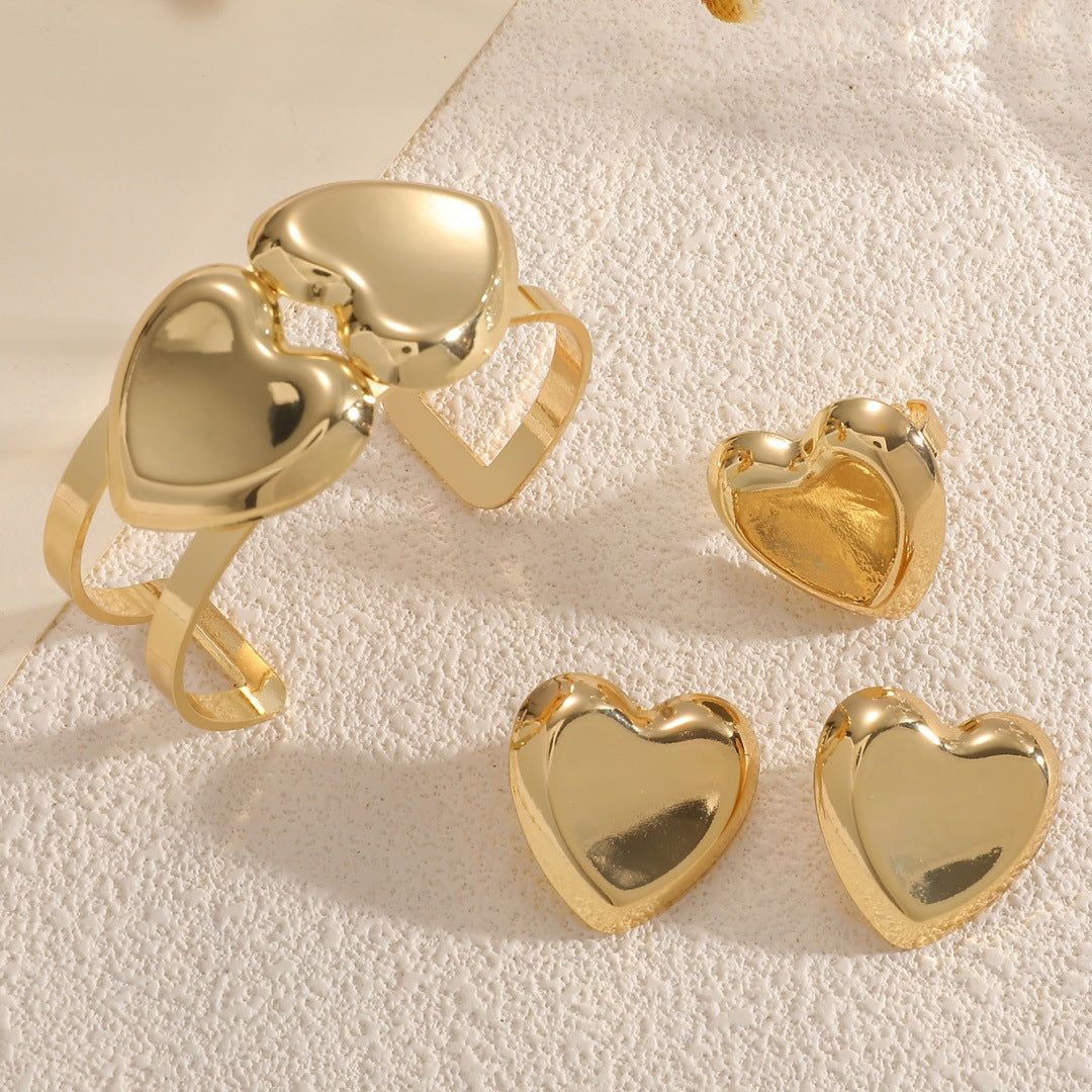 Ladies Open Bangle with Elegant Heart Shape Nin Boutique