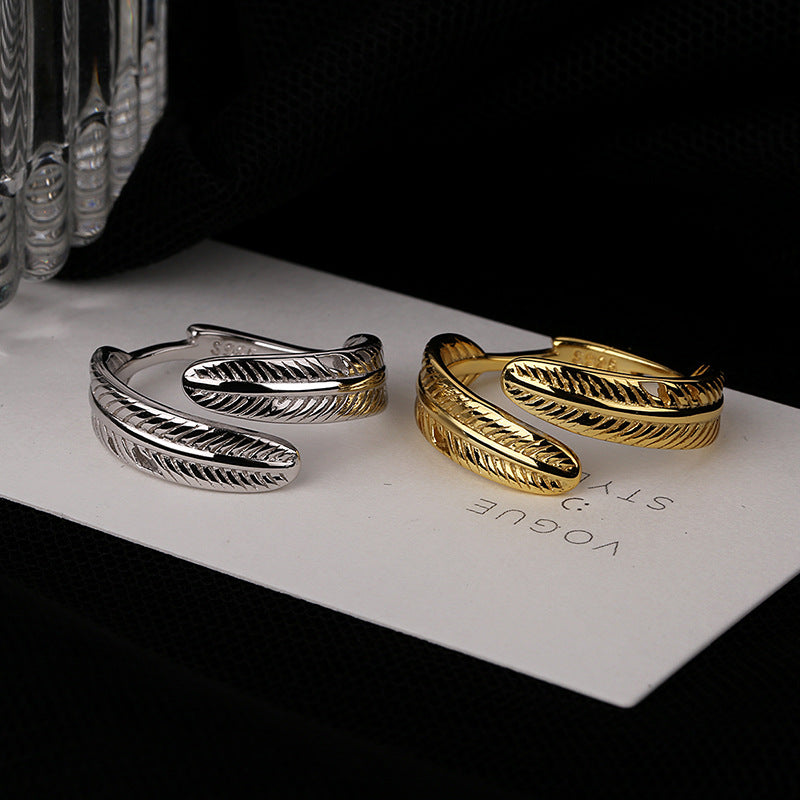 Ladies Ring in elegant feather design Nin Boutique
