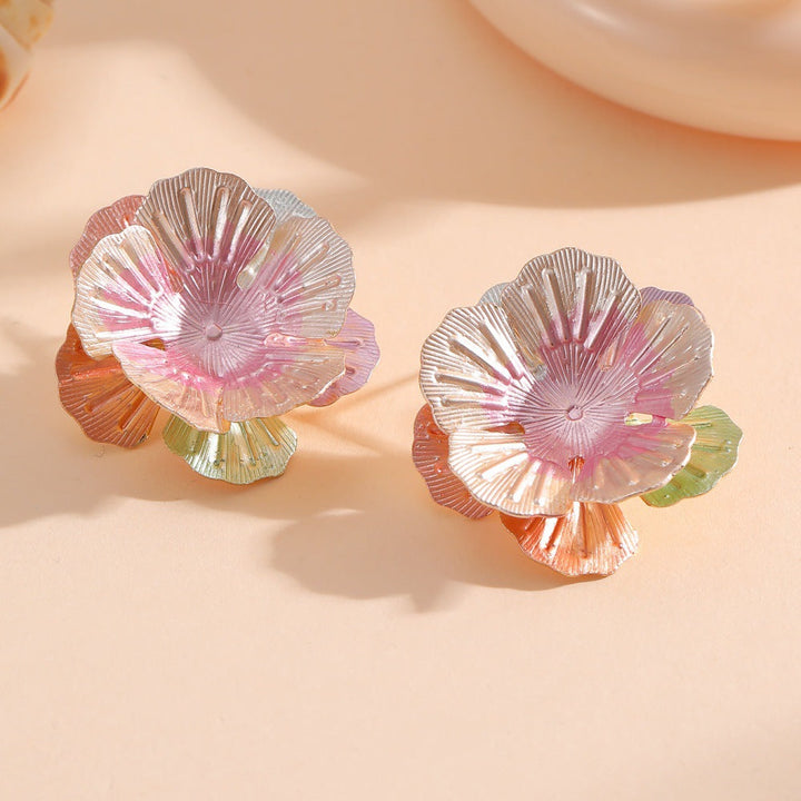 Ladies' earrings in floral design made of high-quality metal Nin Boutique