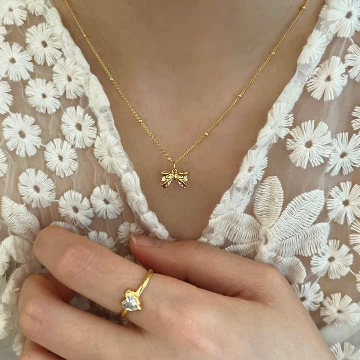 Ladies necklace with elegant bow pendant made of high-quality stainless steel Nin Boutique