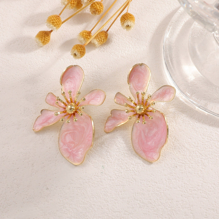 Women's earrings with elaborate floral pattern Nin Boutique