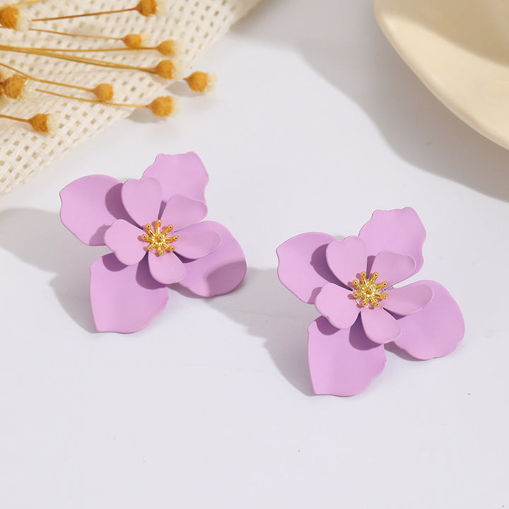 Women's earrings in creative flower design Nin Boutique