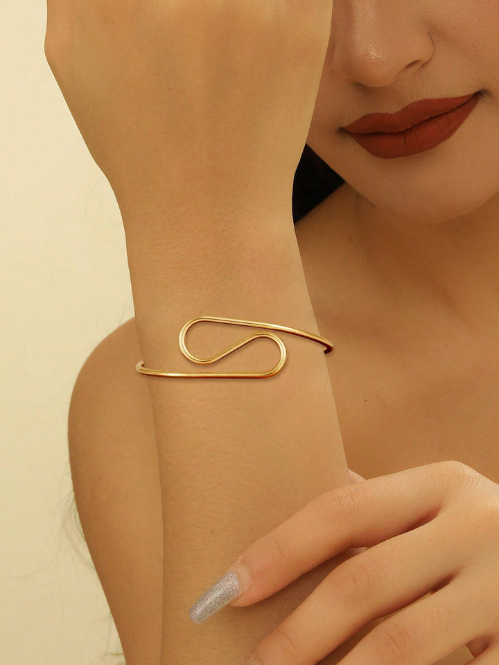 Women's bangle in modern wave pattern Nin Boutique