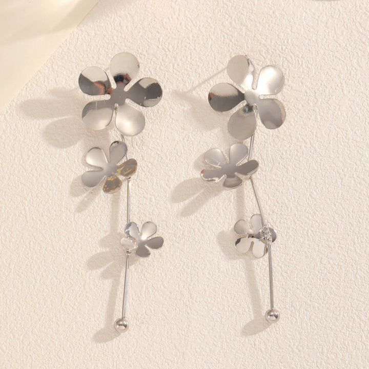 Women’s earrings with floral elements and shiny finish Nin Boutique