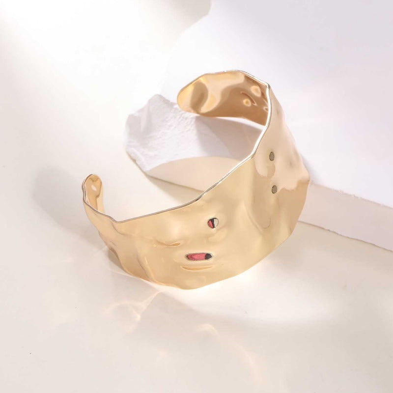 Women's Open Bangle with Artistic, Organic Design Nin Boutique