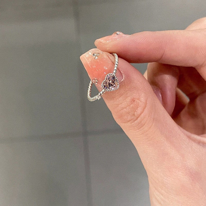 Ladies delicate ring with sparkling heart design Nin Boutique