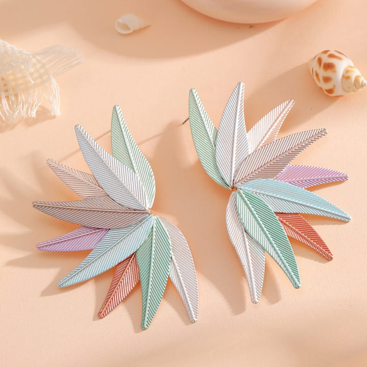 Women's earrings with intricate leaf design Nin Boutique