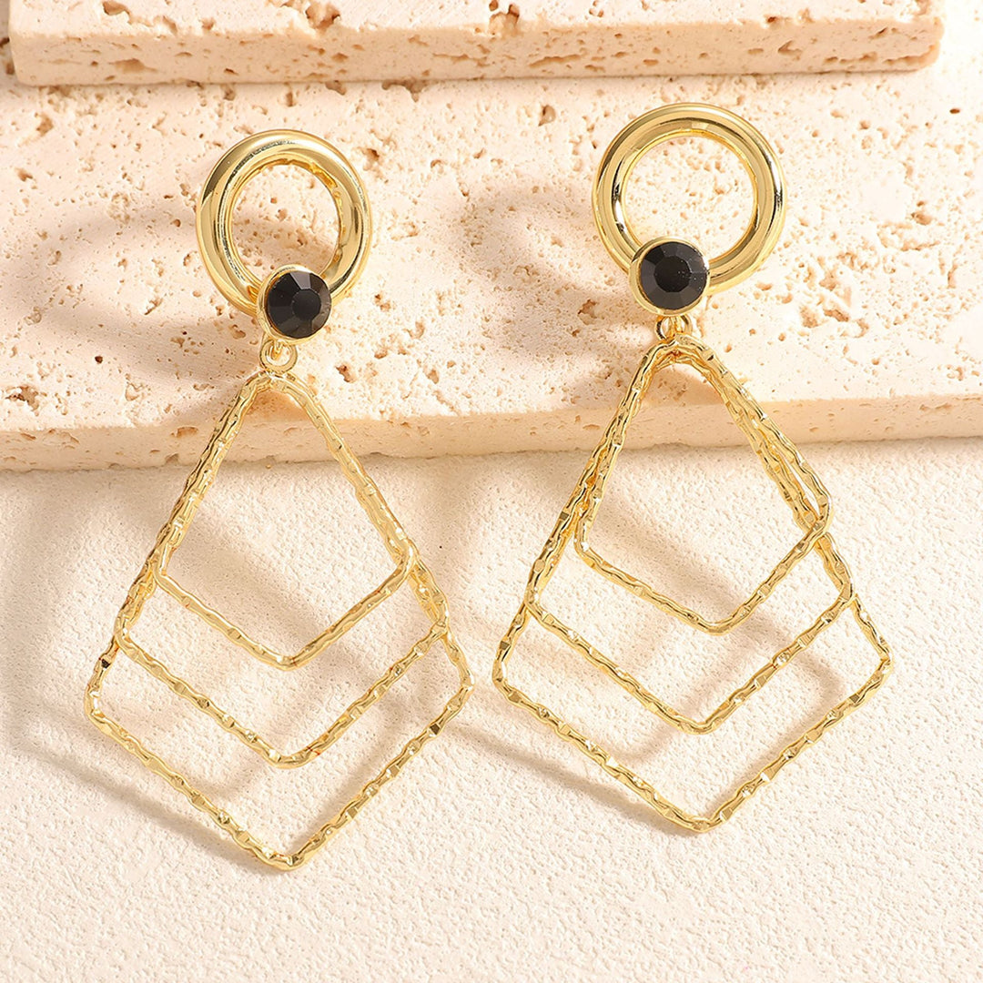 Ladies earrings with luxurious, geometric design Nin Boutique