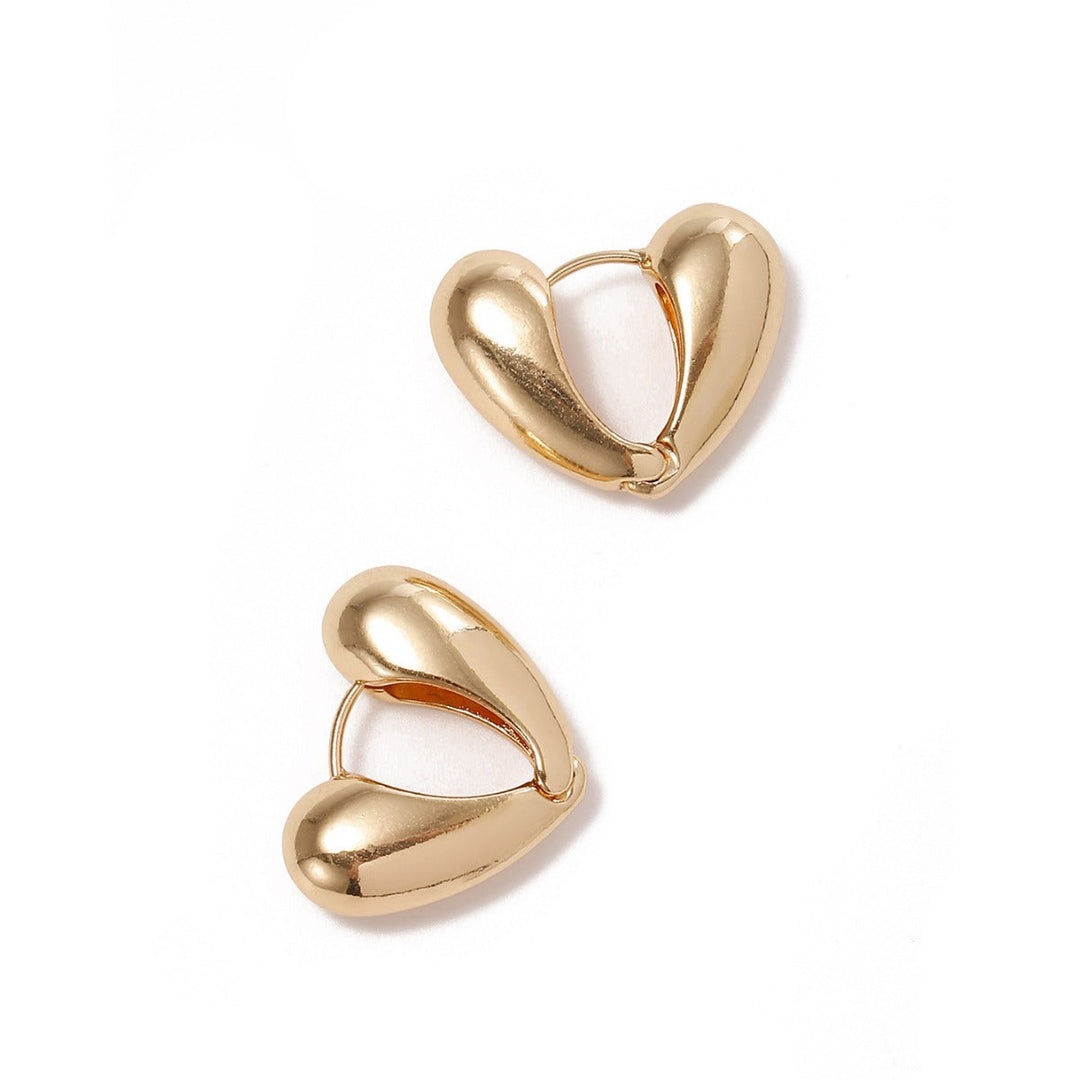 Ladies earrings in stylish heart design Nin Boutique