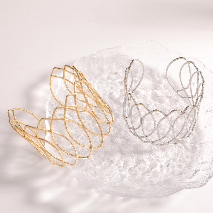 Ladies Open Bangle with Artistic Curved Design Nin Boutique