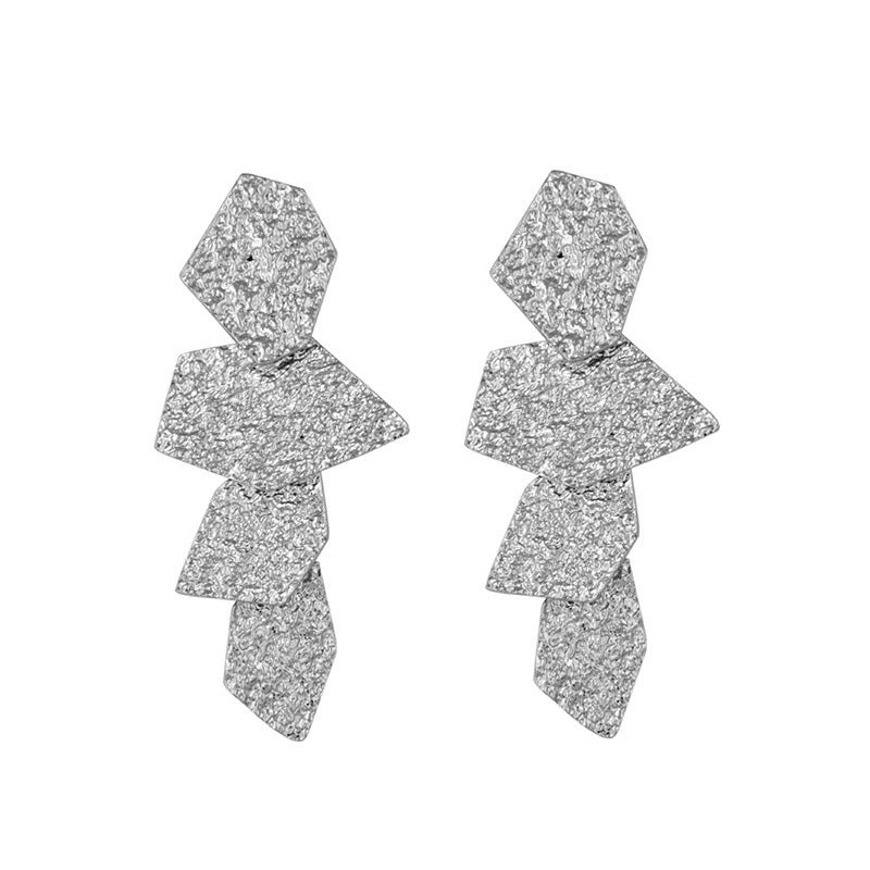 Women's earrings in modern geometric design Nin Boutique