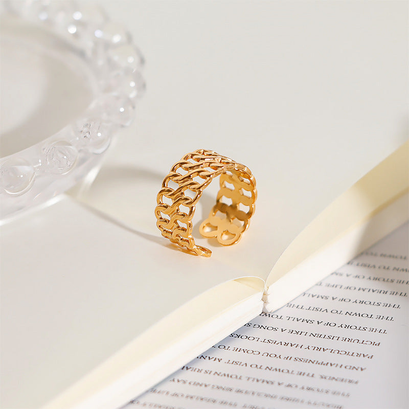 Ladies Ring in elegant crocodile design Nin Boutique