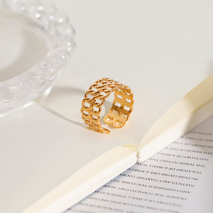 Ladies Ring in elegant crocodile design Nin Boutique