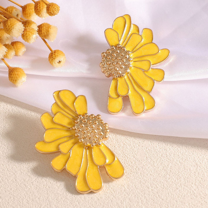 Women’s earrings in floral, artistic design Nin Boutique
