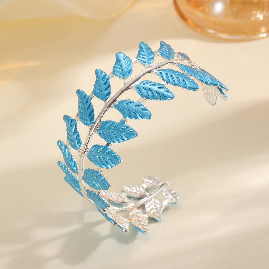 Ladies' bracelet in elegant leaf design Nin Boutique
