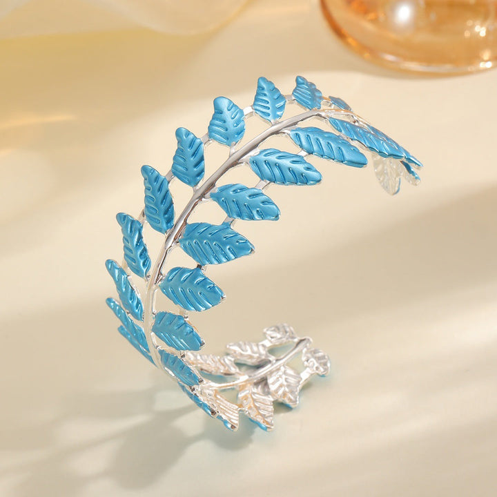 Ladies' bracelet in elegant leaf design Nin Boutique
