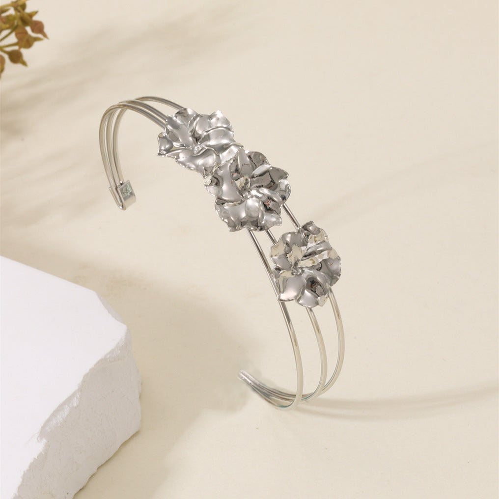Women Open Bangle with Artistic Floral Motif Nin Boutique