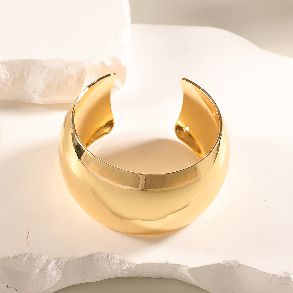 Women's Open Bangle with Artistic Relief Design Nin Boutique