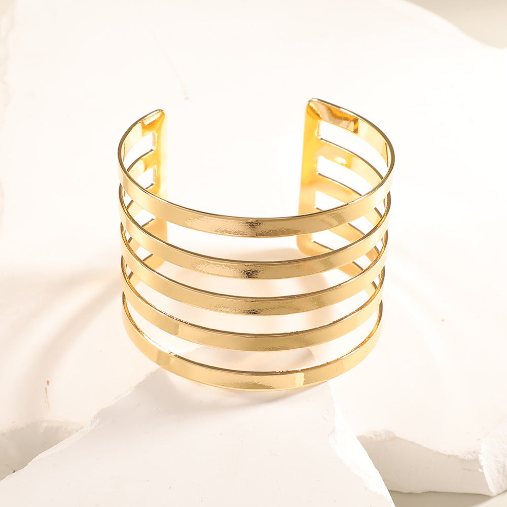 Women's Open Bangle with Artistic Relief Design Nin Boutique