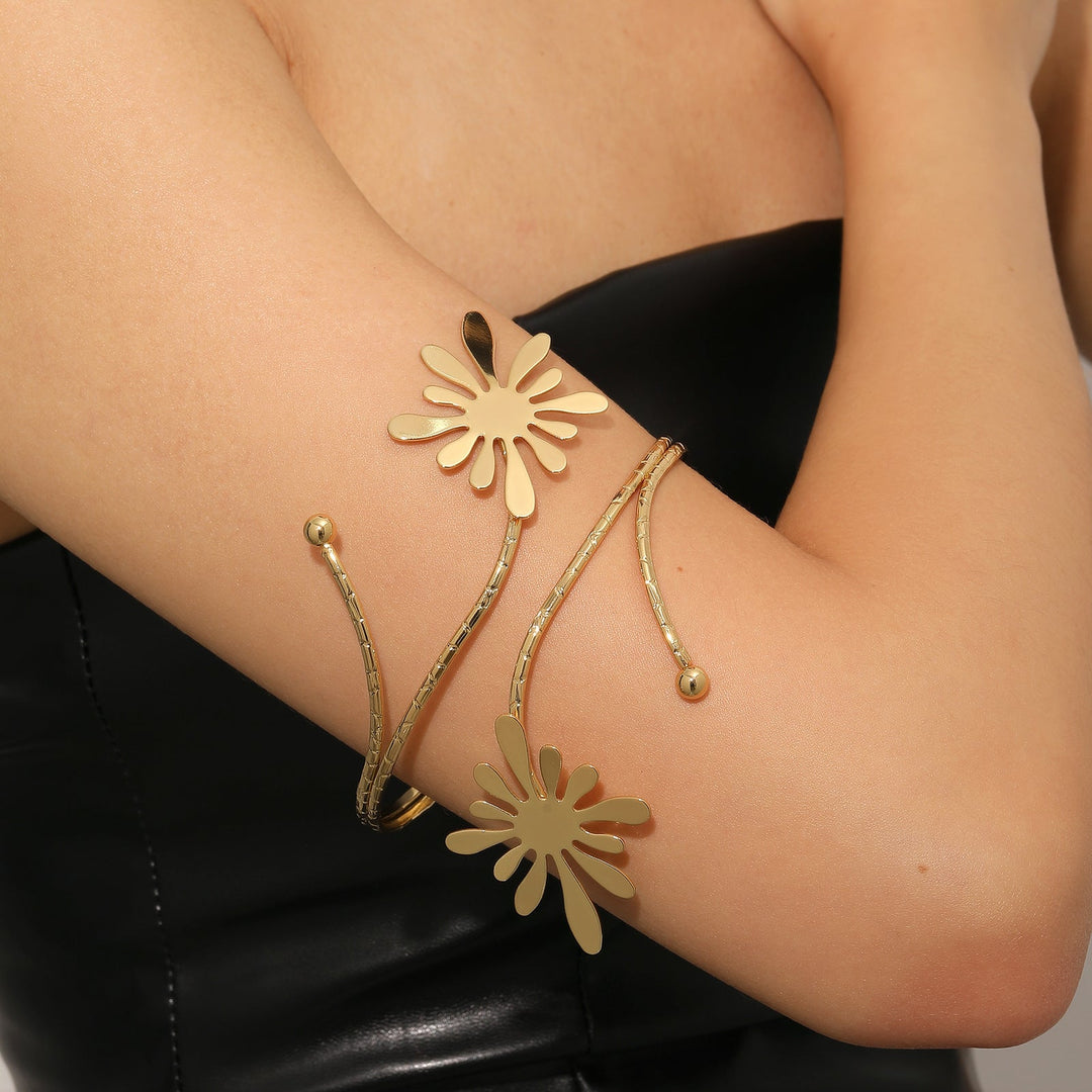 Women's cuff bracelet with floral designs Nin Boutique